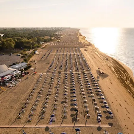 Amazing With Terrace For 5 Guests * Bibione